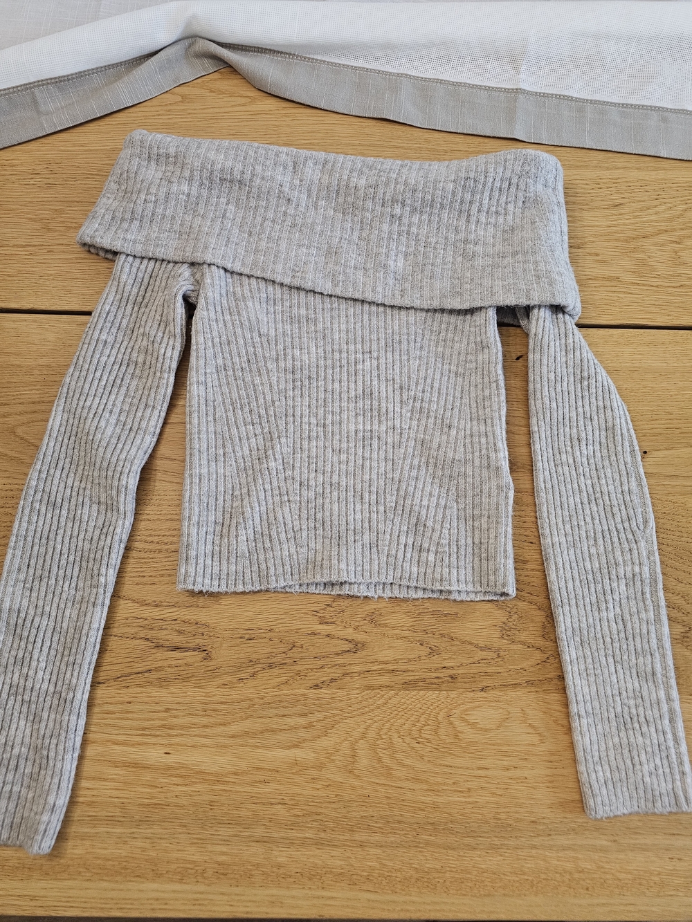H&M Off-the-Shoulder Ribbed Sweater - Light Gray